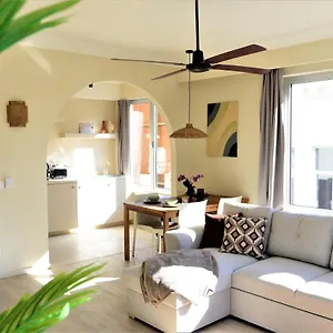 Downtown Spacious 2bdr 2 Vakantiehuis Antwerpen
